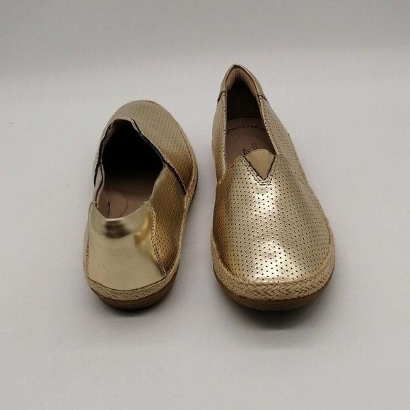 Clarks Womens Slip On Loafer Gold Perforated Flat Heel Almond Toe Elastic 7.5M - Picture 3 of 9